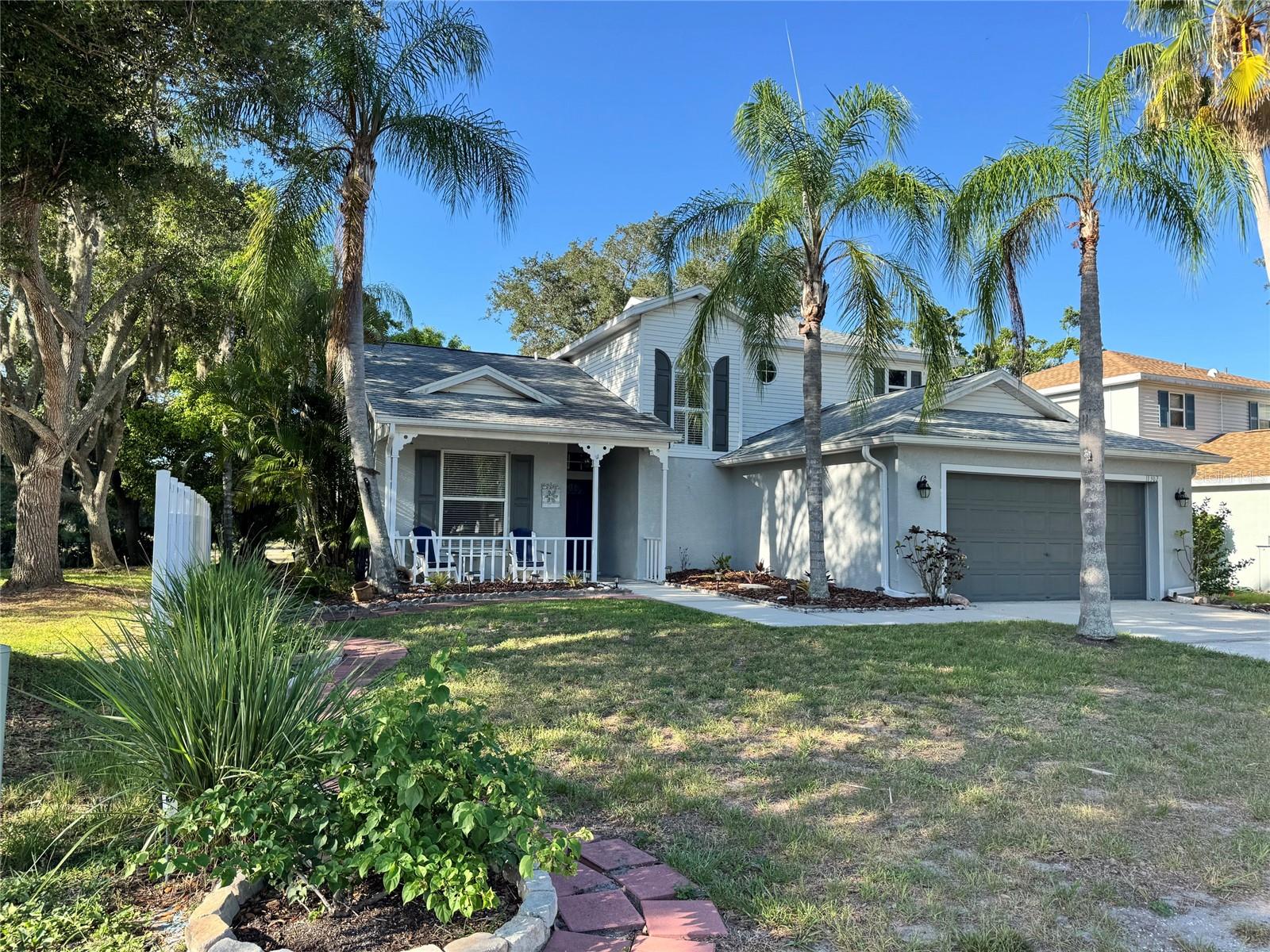 Single Family Residence in BRADENTON, FL - Daniel Dourado