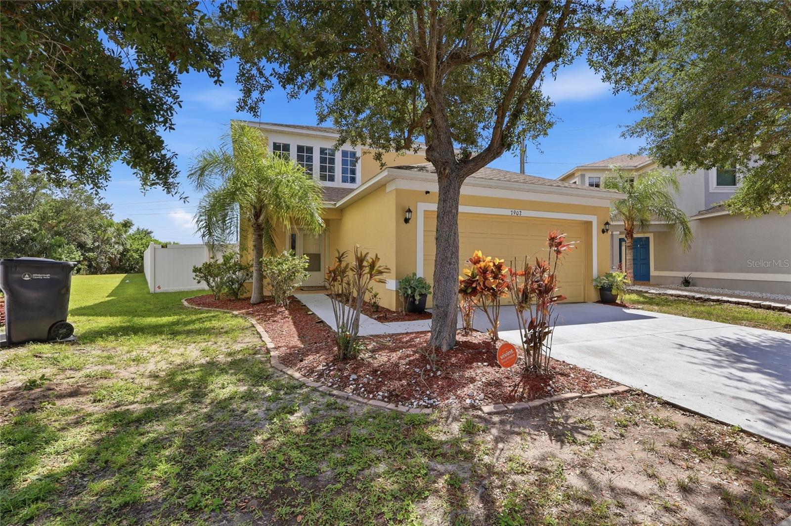 Single Family Residence in GIBSONTON, FL - Daniel Dourado