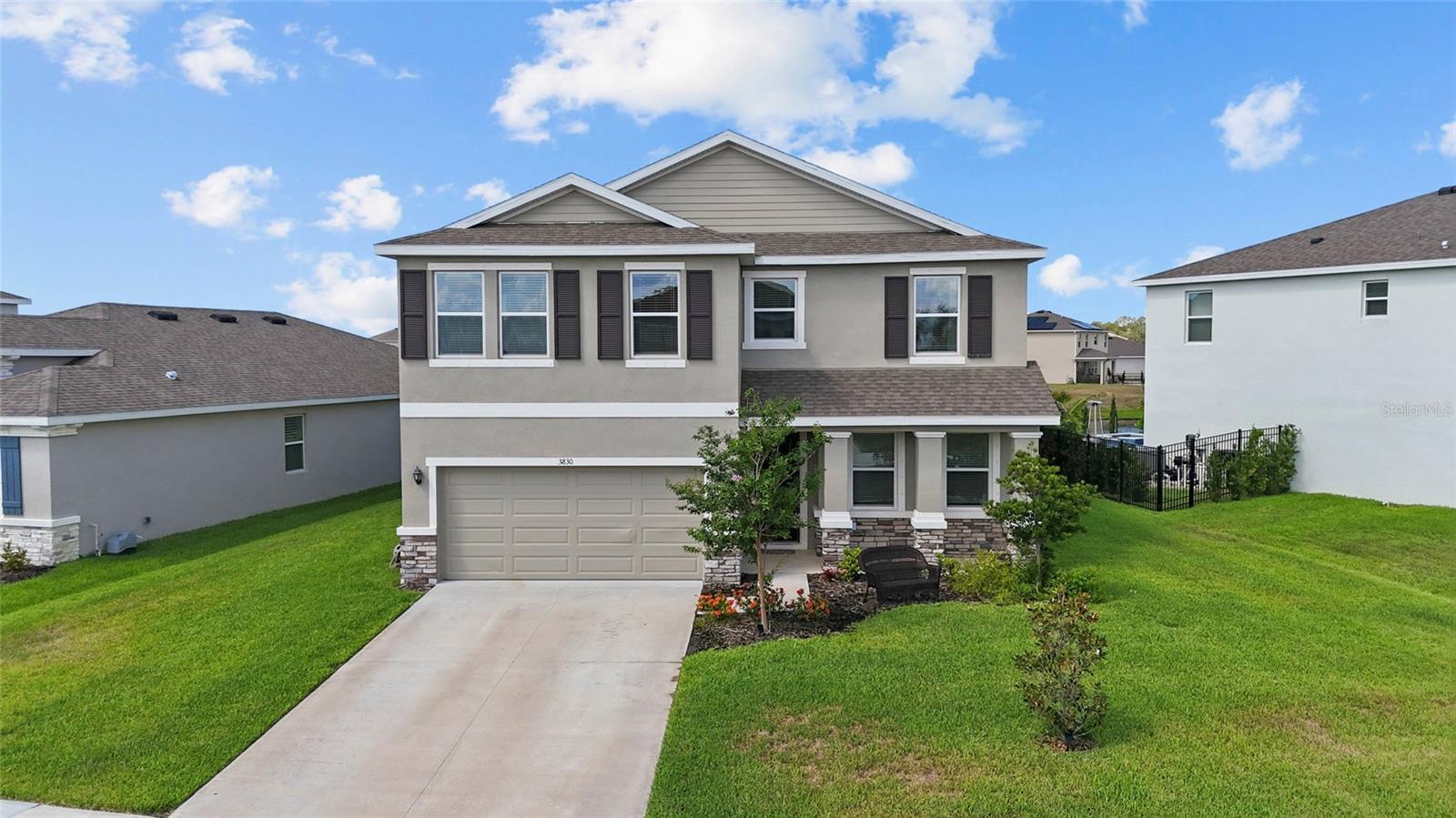 Single Family Residence in BRADENTON, FL - Daniel Dourado