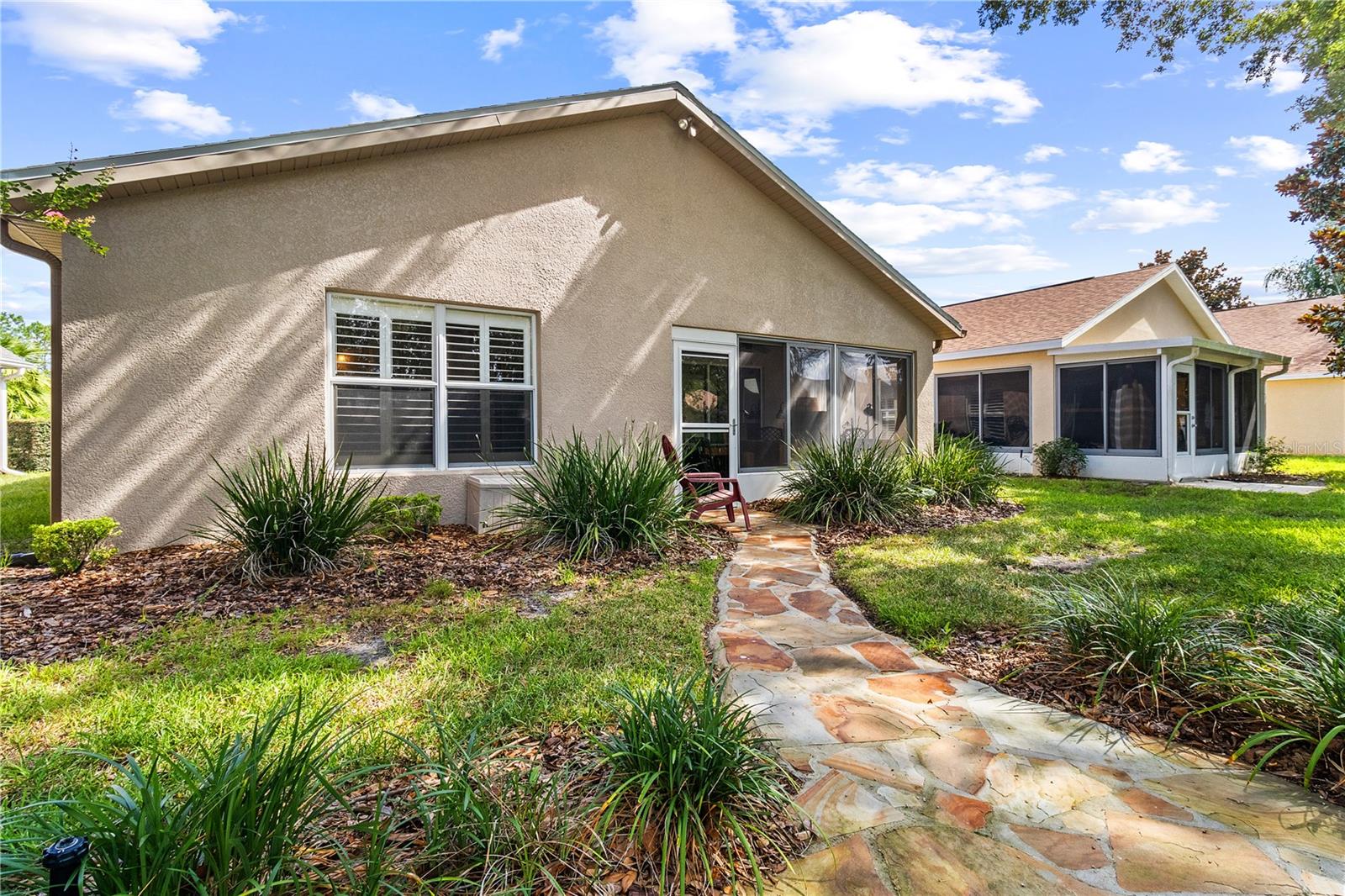 Single Family Residence in SPRING HILL, FL - Daniel Dourado