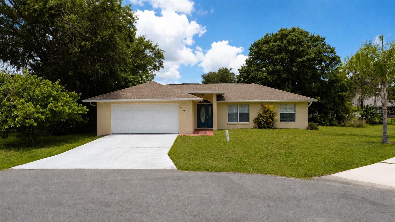 Single Family Residence in KISSIMMEE, FL - Daniel Dourado