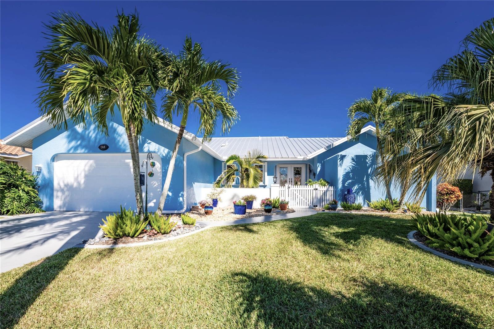 Single Family Residence in PUNTA GORDA, FL - Daniel Dourado