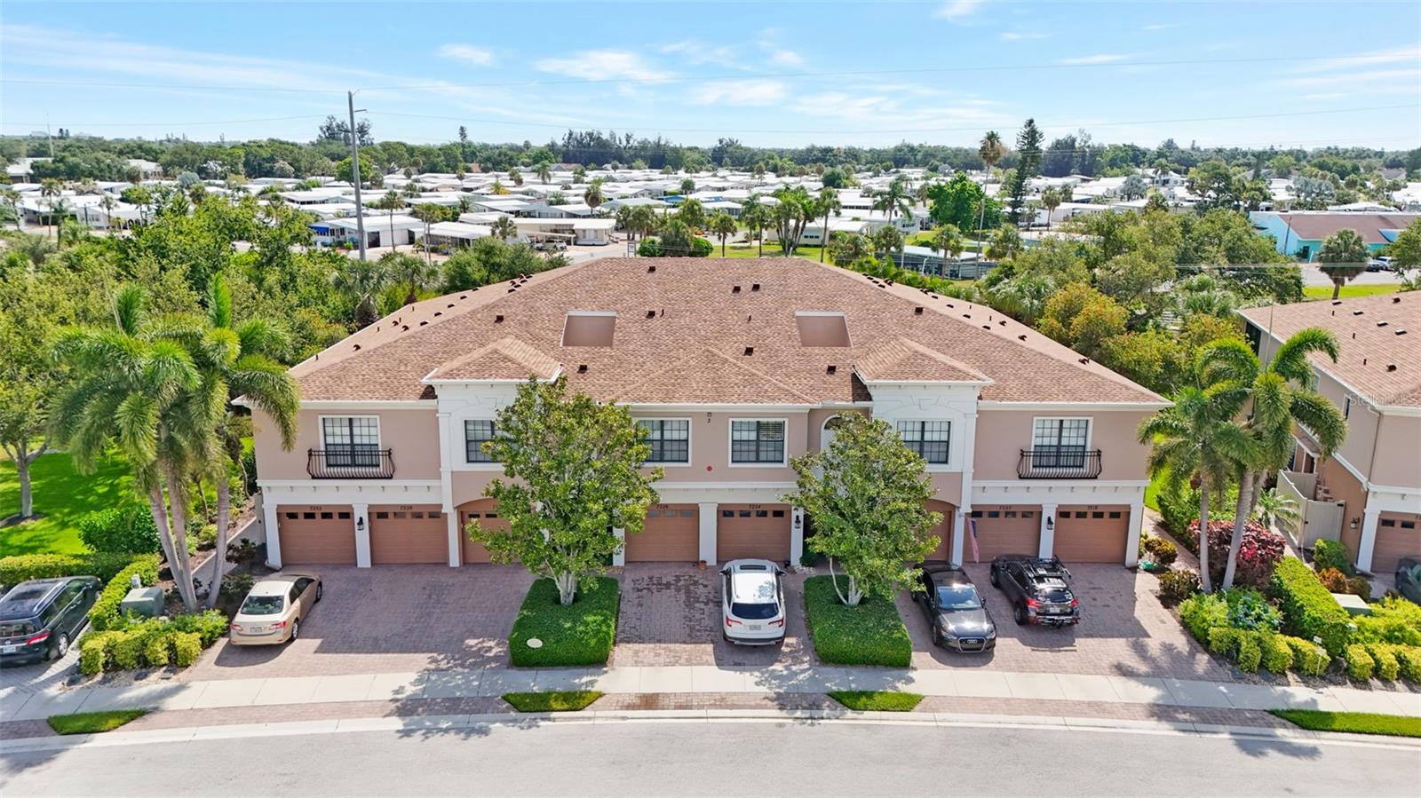 Condominium in BRADENTON, FL - Daniel Dourado