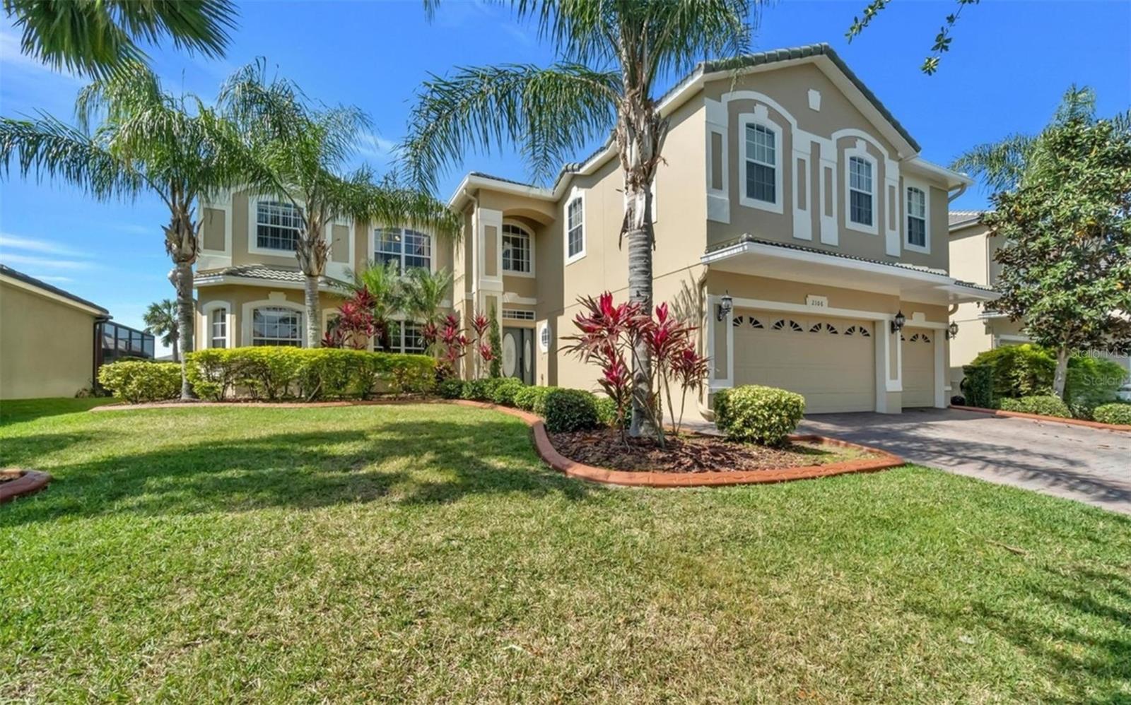 Single Family Residence in WINTER GARDEN, FL - Daniel Dourado