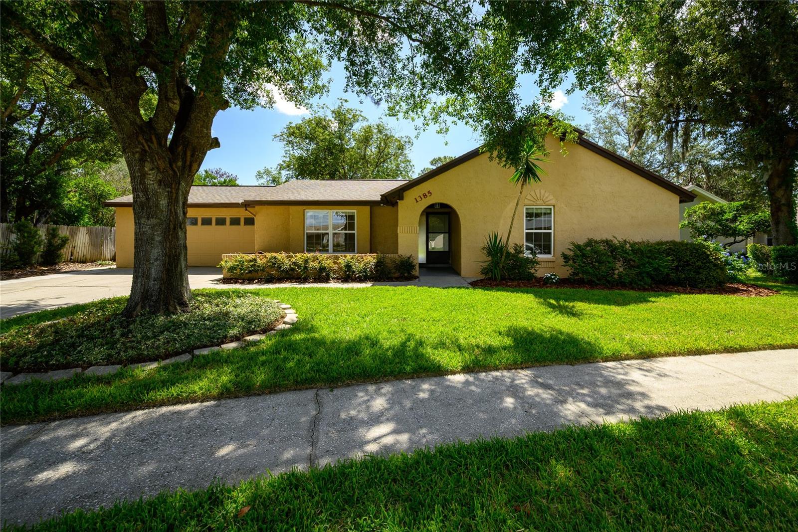 Single Family Residence in WINTER SPRINGS, FL - Daniel Dourado