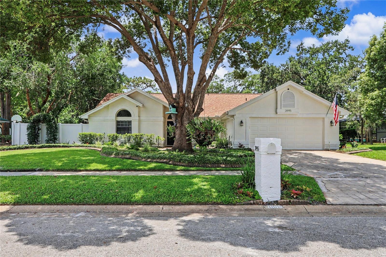 Single Family Residence in CASSELBERRY, FL - Daniel Dourado