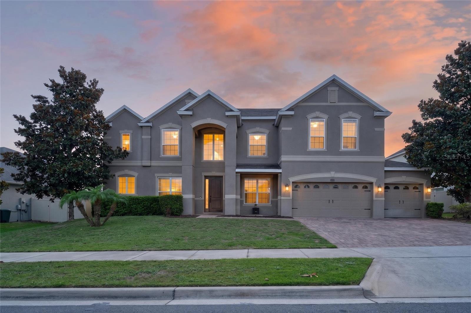 Single Family Residence in WINTER GARDEN, FL - Daniel Dourado