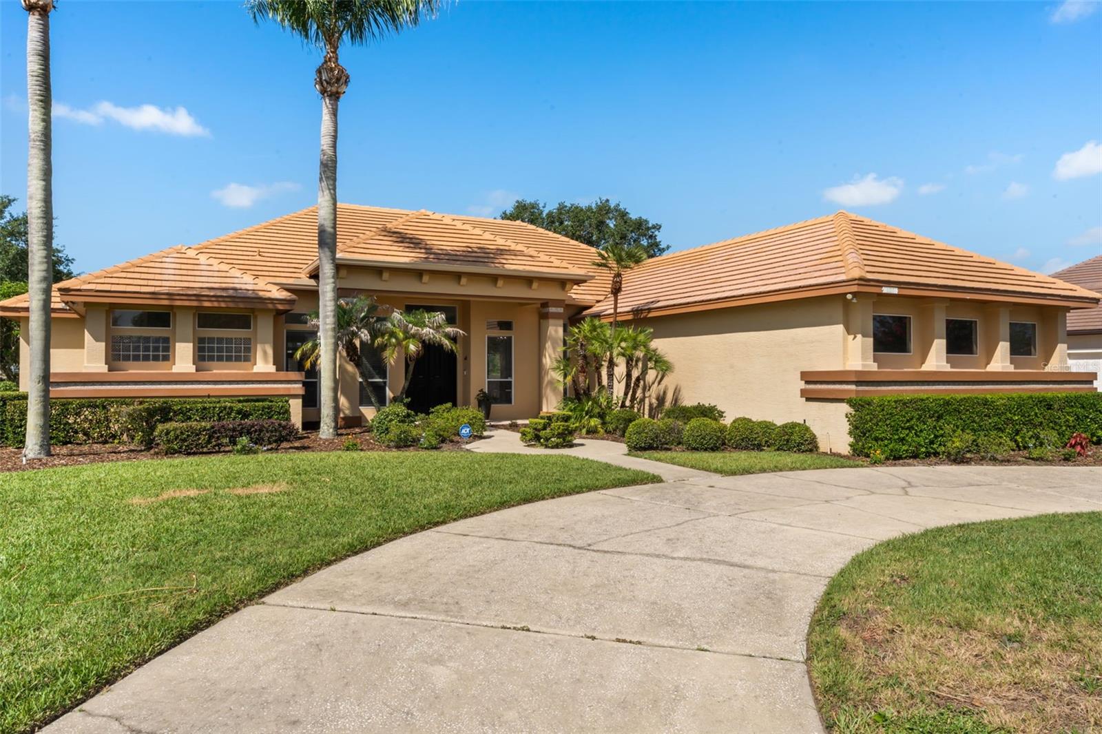 Single Family Residence in WINDERMERE, FL - Daniel Dourado