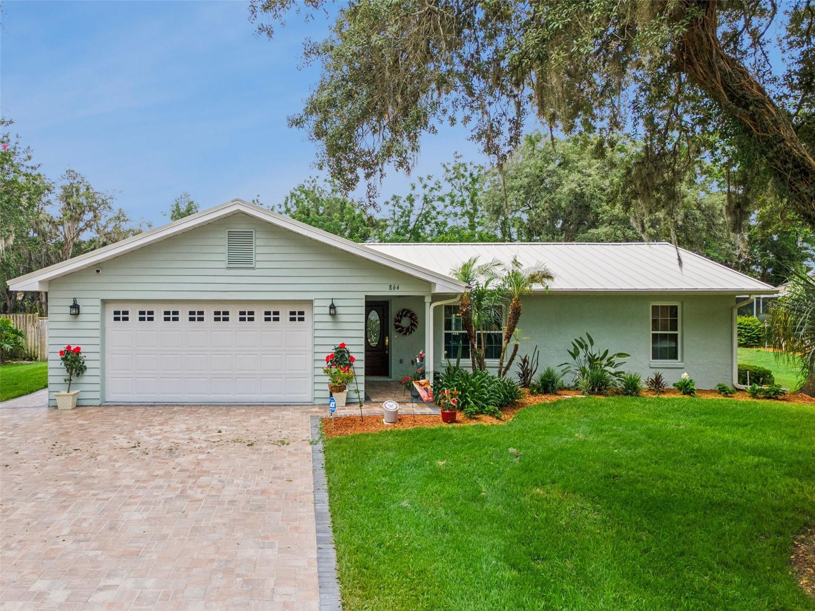 Single Family Residence in LAKE WALES, FL - Daniel Dourado