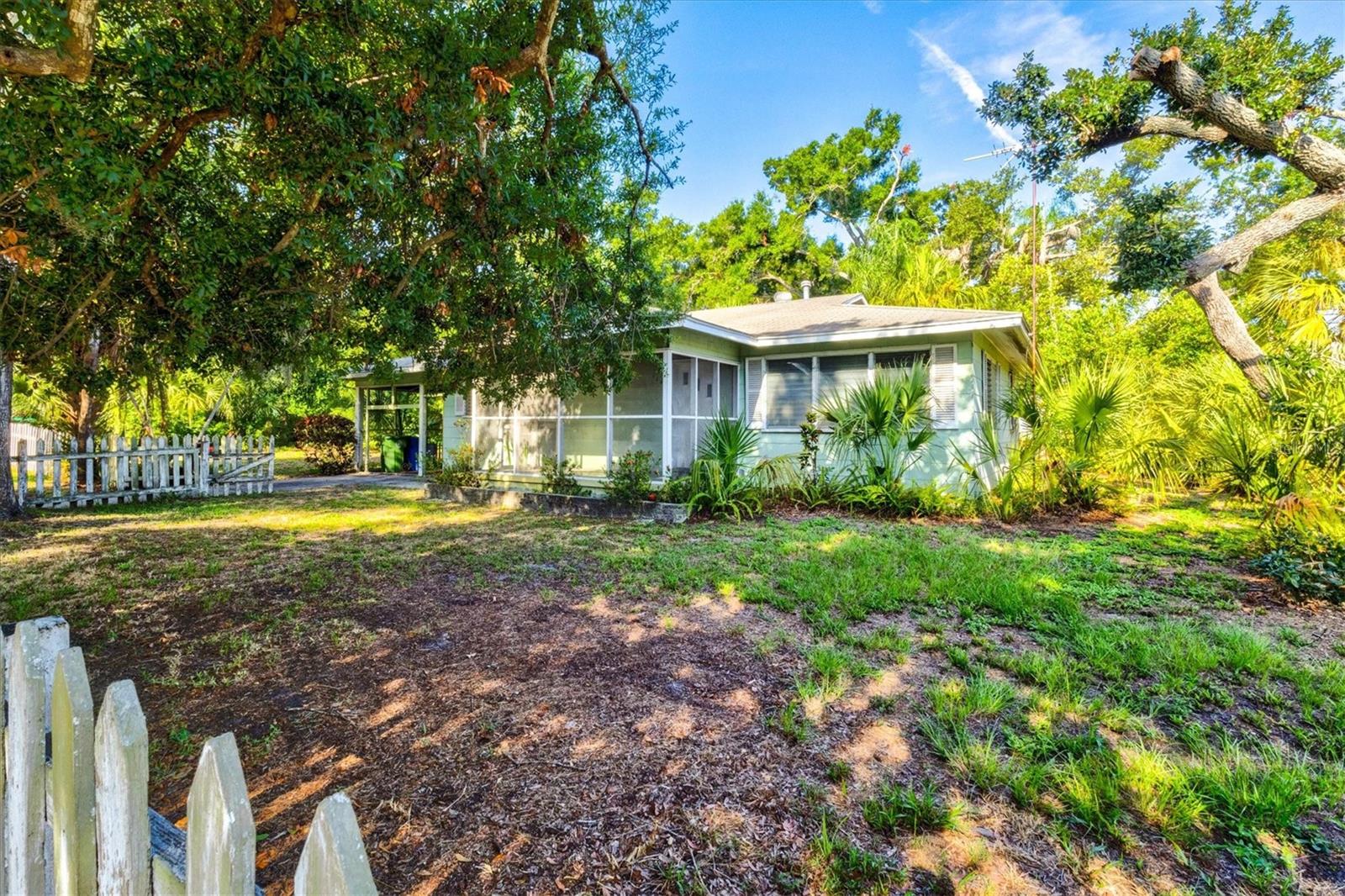  in BRADENTON, FL - Daniel Dourado