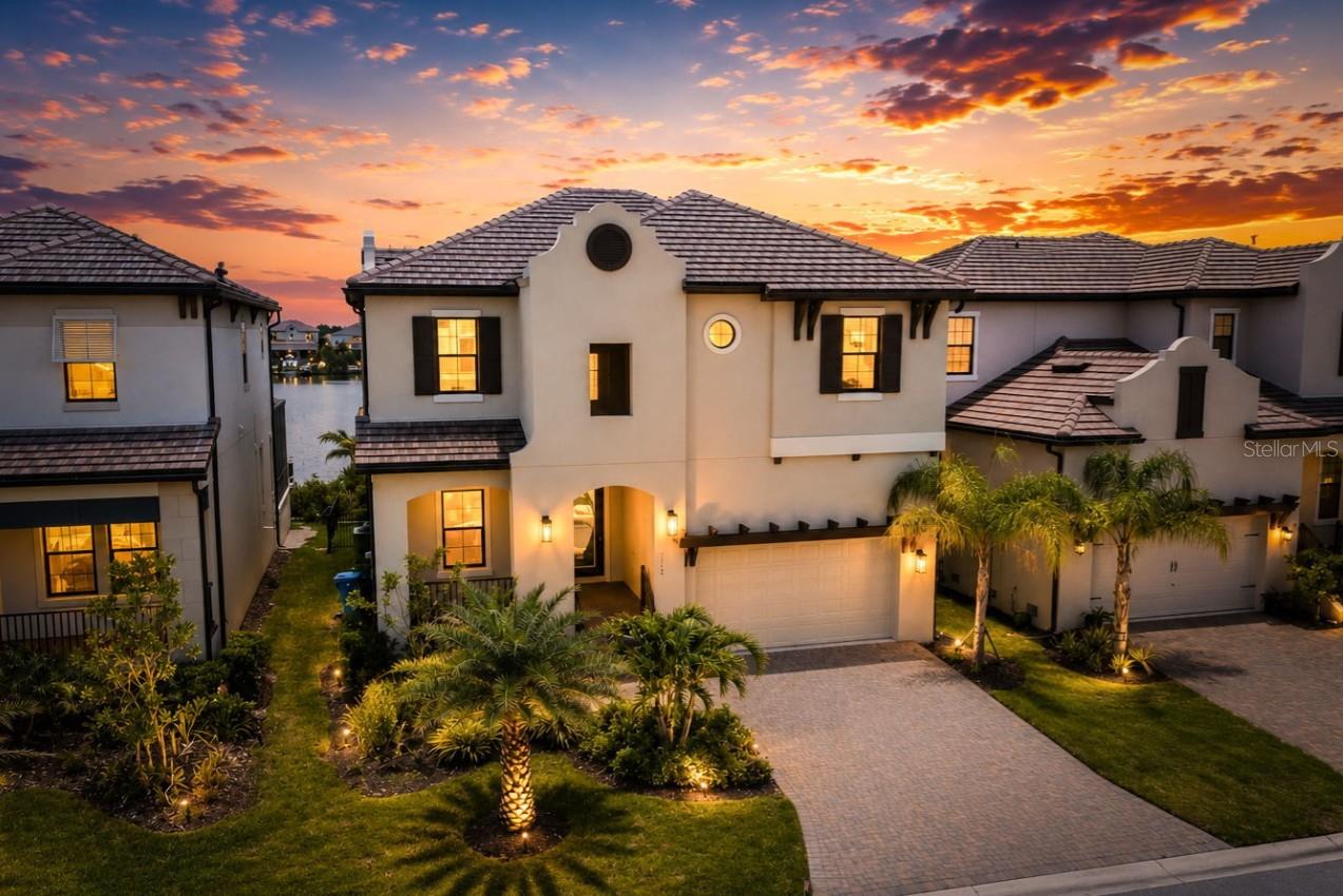 Single Family Residence in RUSKIN, FL - Daniel Dourado