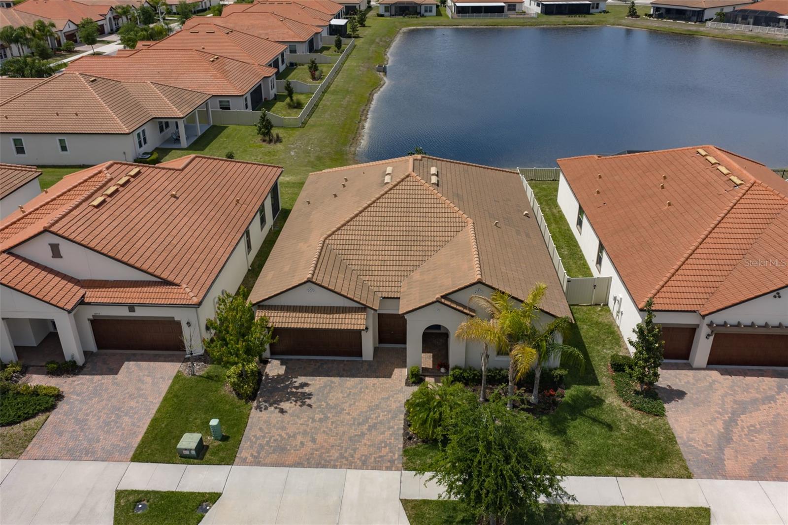 Single Family Residence em WIMAUMA, FL - Daniel Dourado