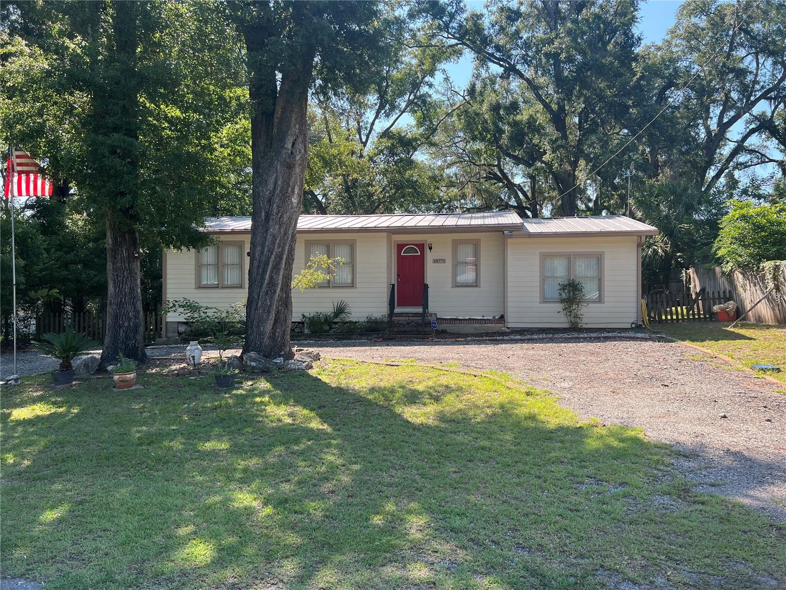 Single Family Residence in HIGH SPRINGS, FL - Daniel Dourado
