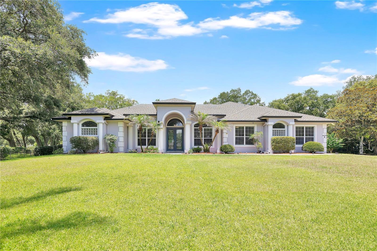 Single Family Residence em MOUNT DORA, FL - Daniel Dourado
