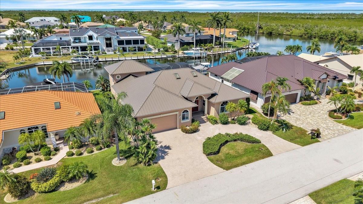 Single Family Residence em PUNTA GORDA, FL - Daniel Dourado
