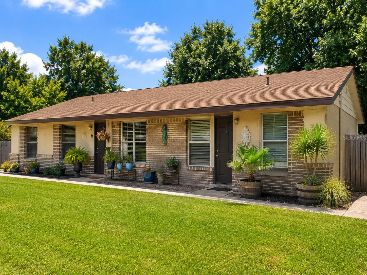 Single Family Residence in EDGEWATER, FL - Daniel Dourado