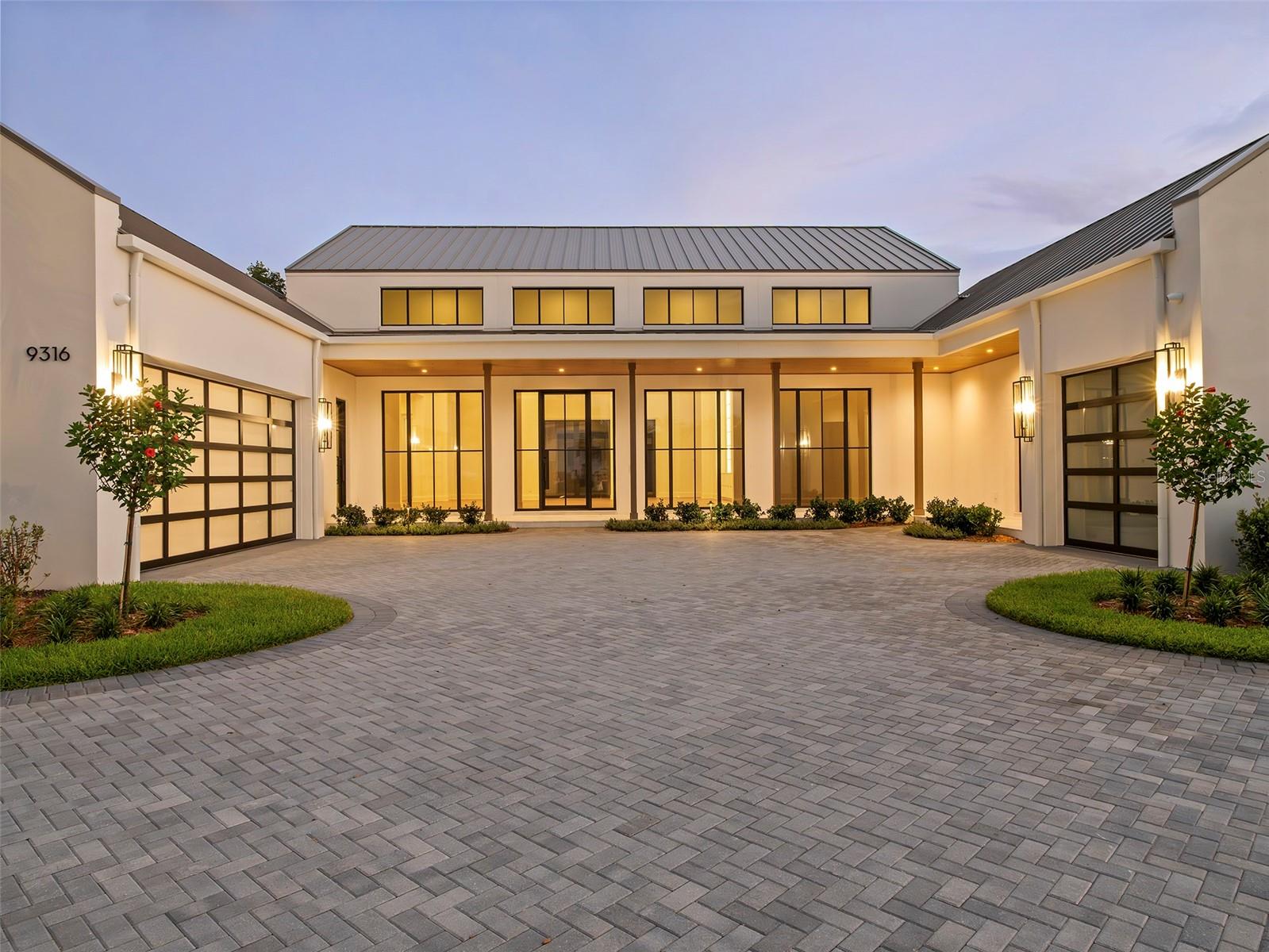 Single Family Residence in WINDERMERE, FL - Daniel Dourado