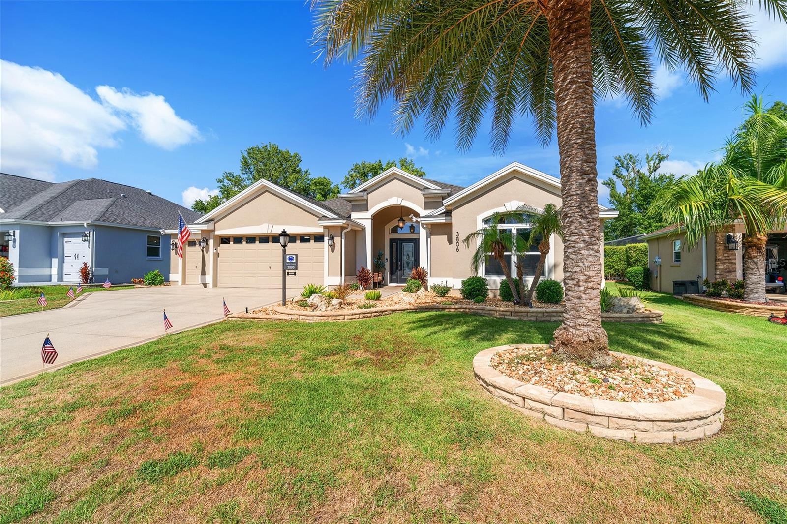 Single Family Residence in THE VILLAGES, FL - Daniel Dourado