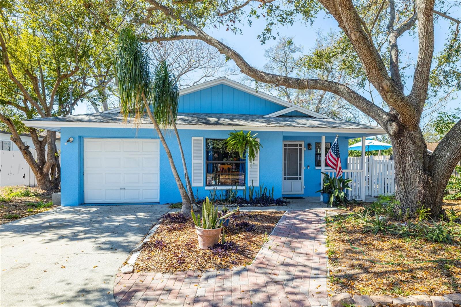 Single Family Residence em PALM HARBOR, FL - Daniel Dourado