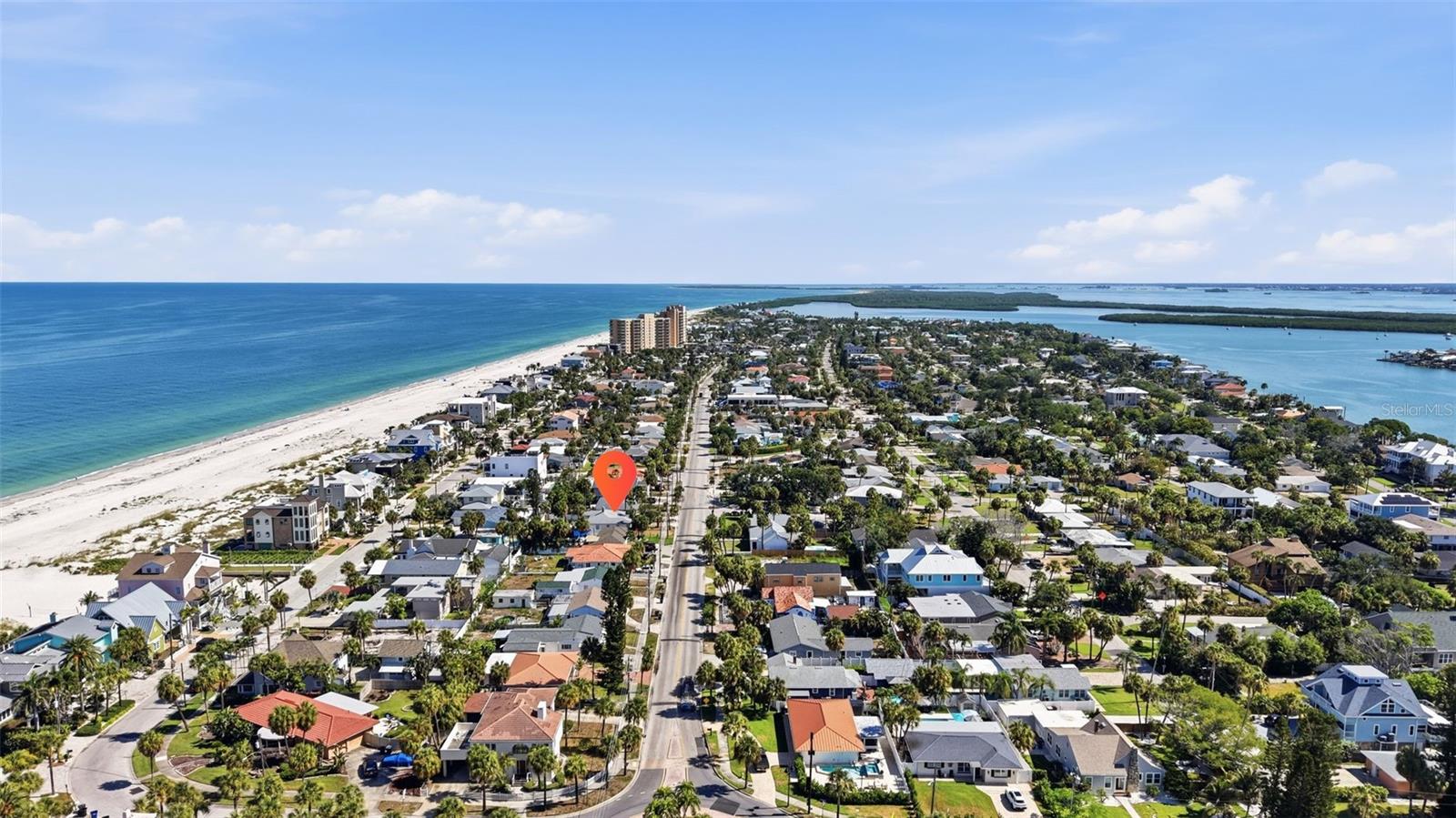 Single Family Residence em CLEARWATER BEACH, FL - Daniel Dourado