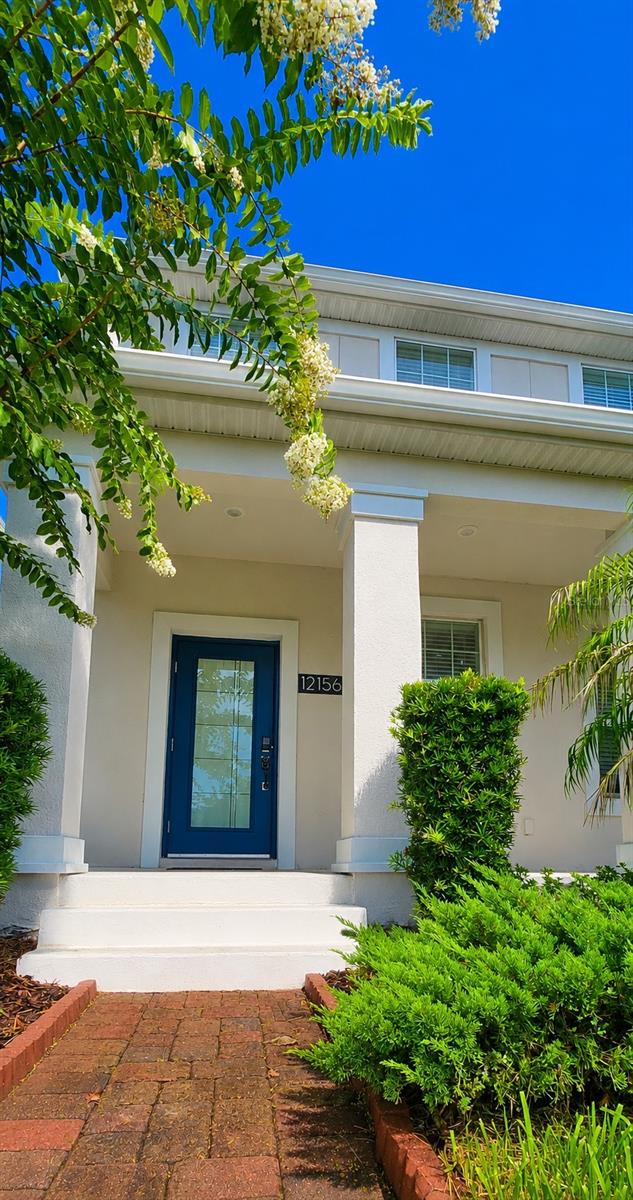 Single Family Residence in ORLANDO, FL - Daniel Dourado
