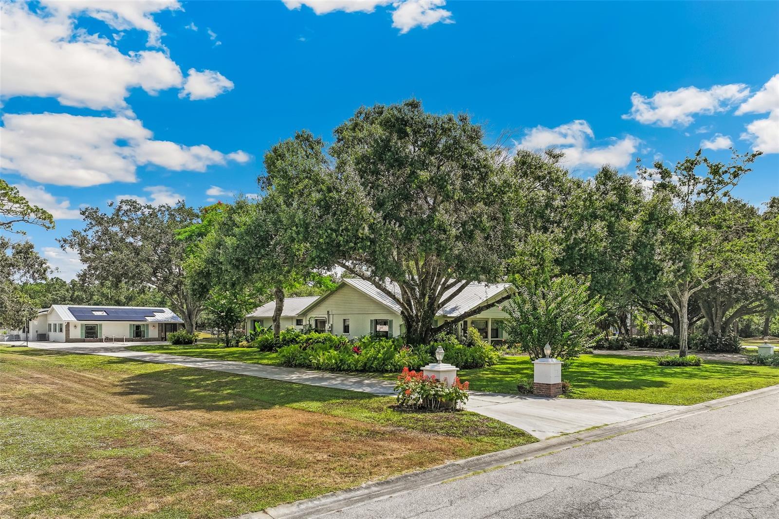 Single Family Residence em SARASOTA, FL - Daniel Dourado