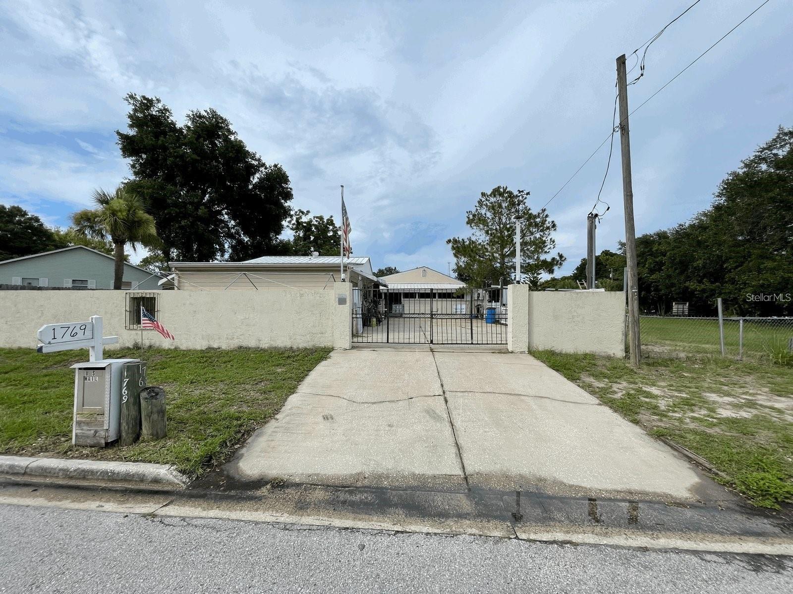Single Family Residence em CLEARWATER, FL - Daniel Dourado