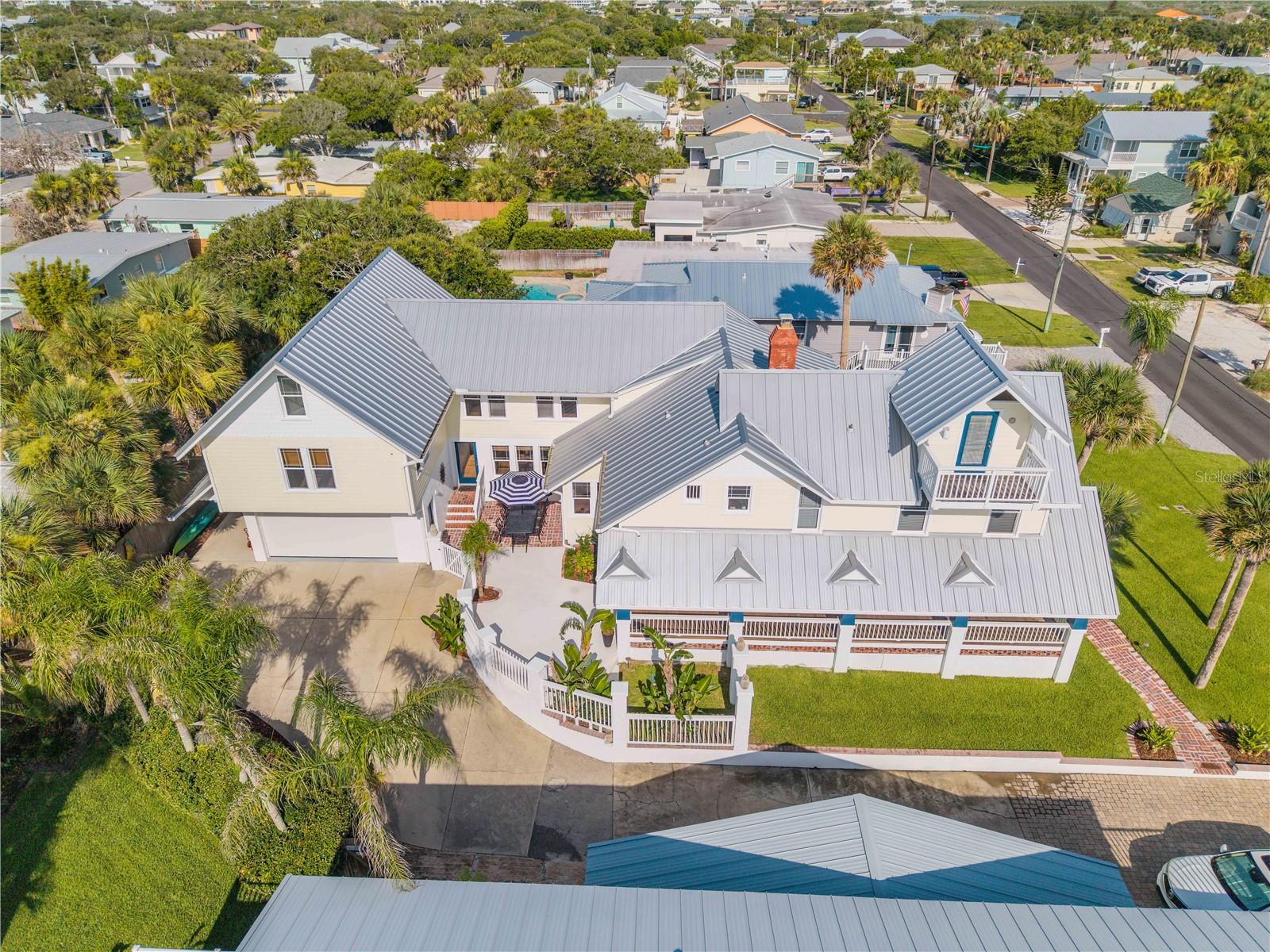 Single Family Residence in NEW SMYRNA BEACH, FL - Daniel Dourado