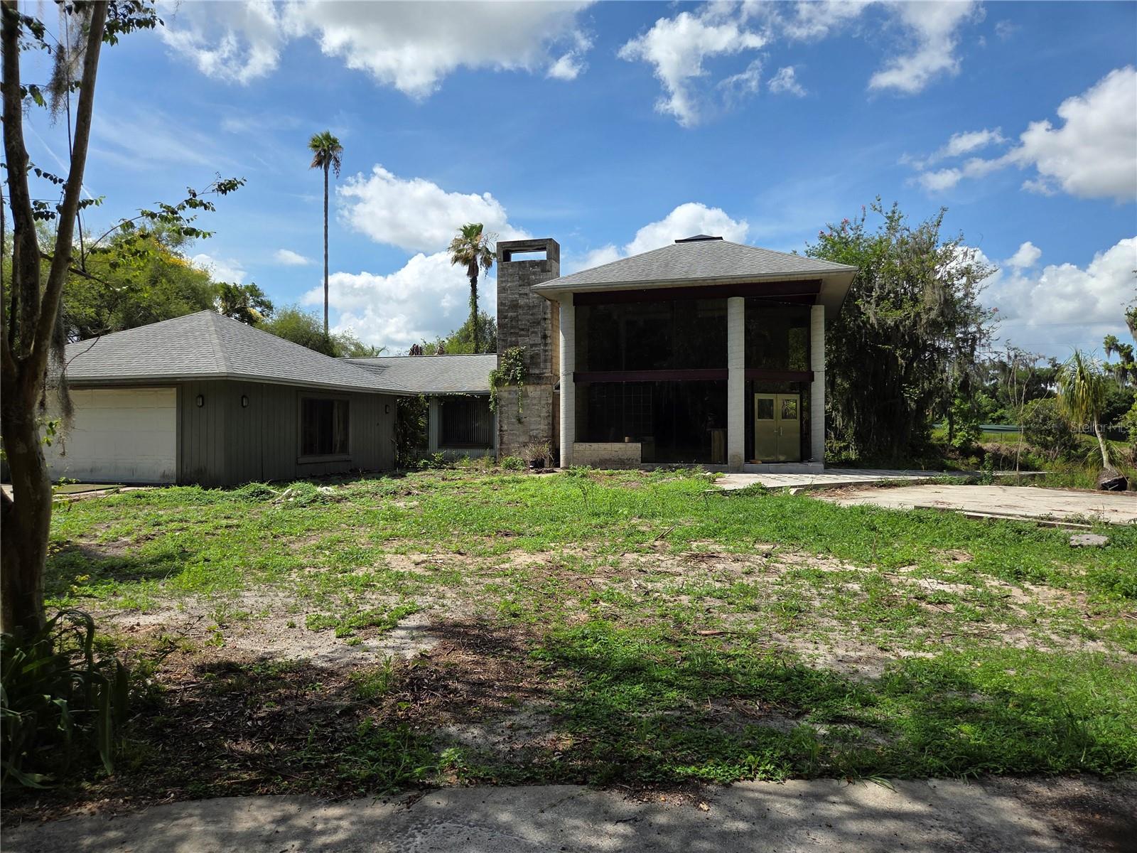 Single Family Residence in PLANT CITY, FL - Daniel Dourado