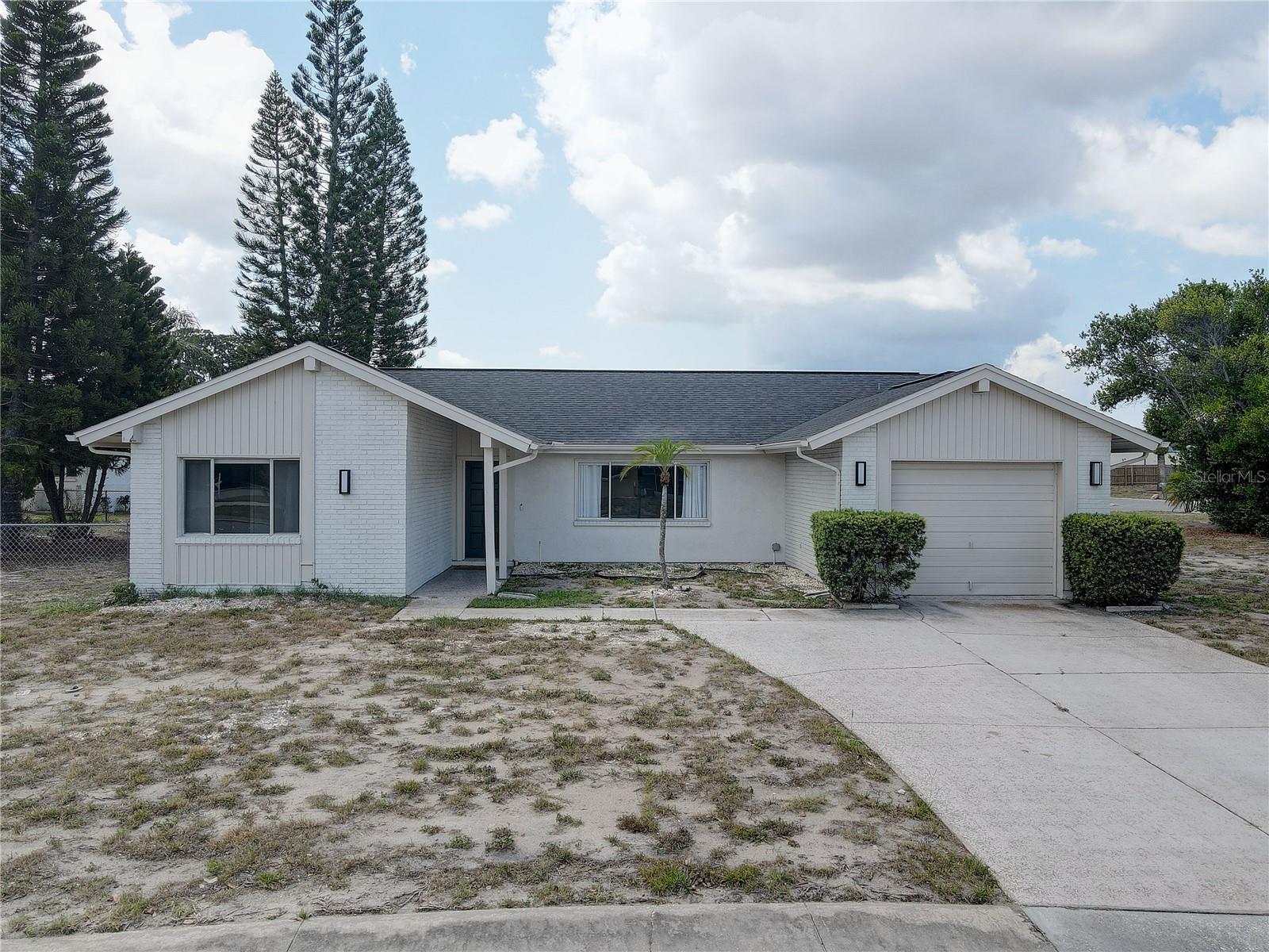 Single Family Residence em HOLIDAY, FL - Daniel Dourado