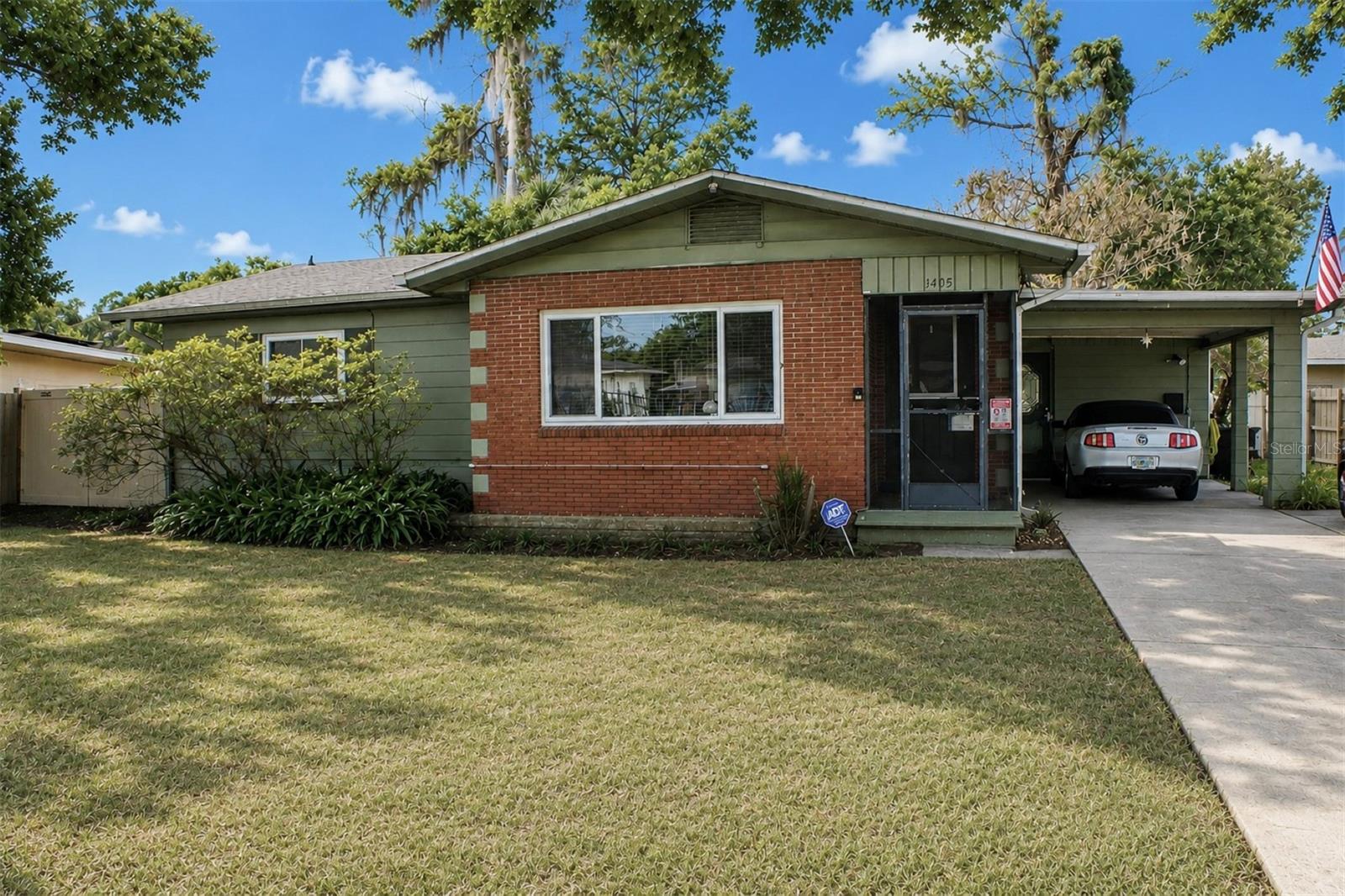 Single Family Residence in WINTER HAVEN, FL - Daniel Dourado
