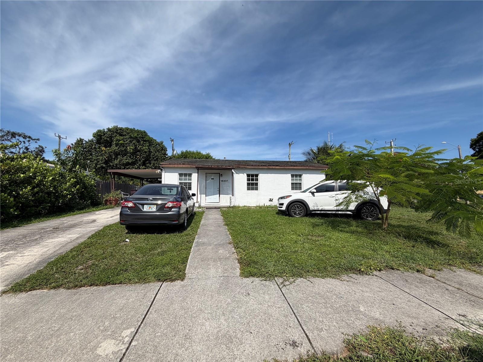 Single Family Residence em OPA LOCKA, FL - Daniel Dourado