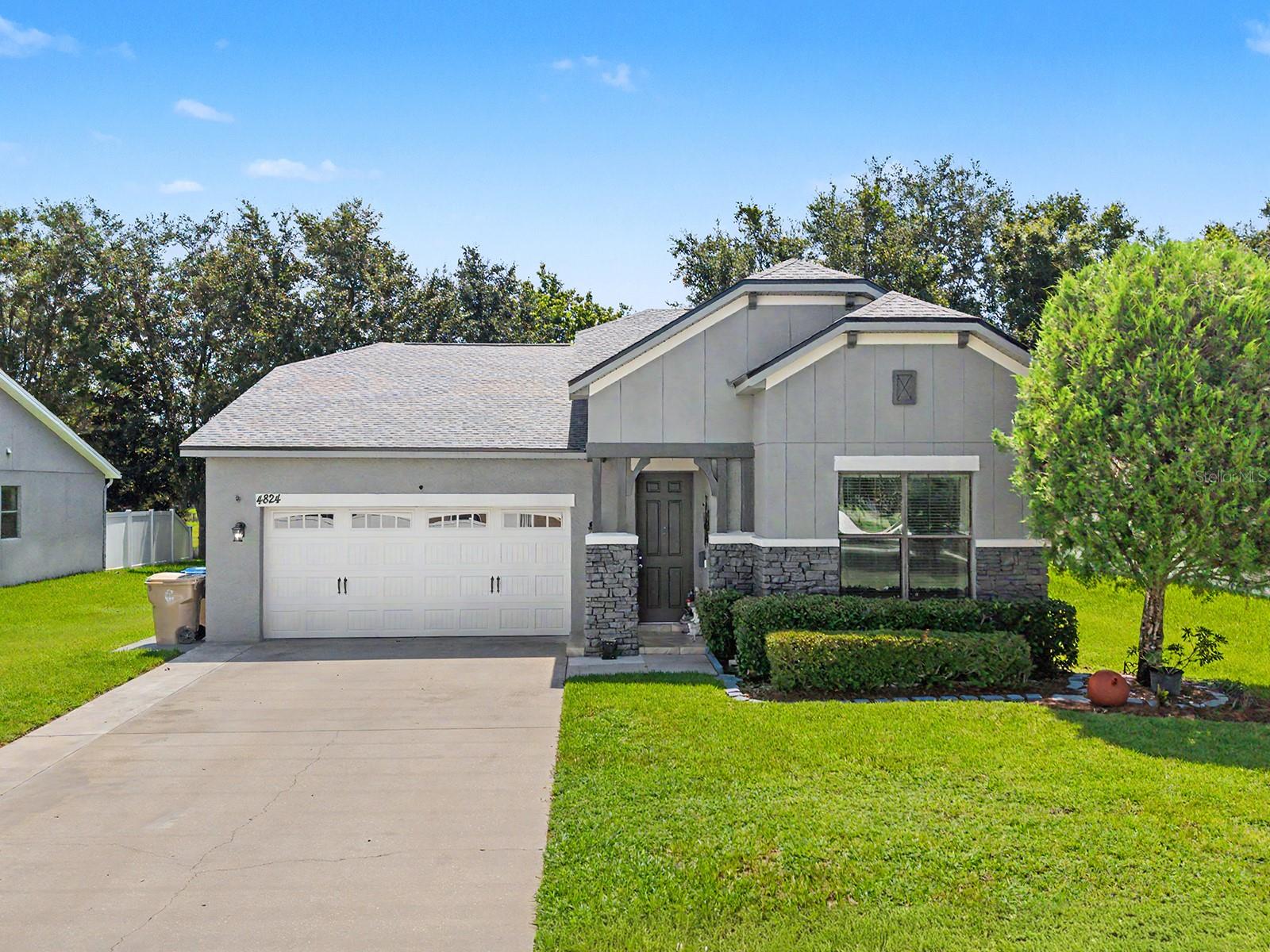 Single Family Residence em KISSIMMEE, FL - Daniel Dourado