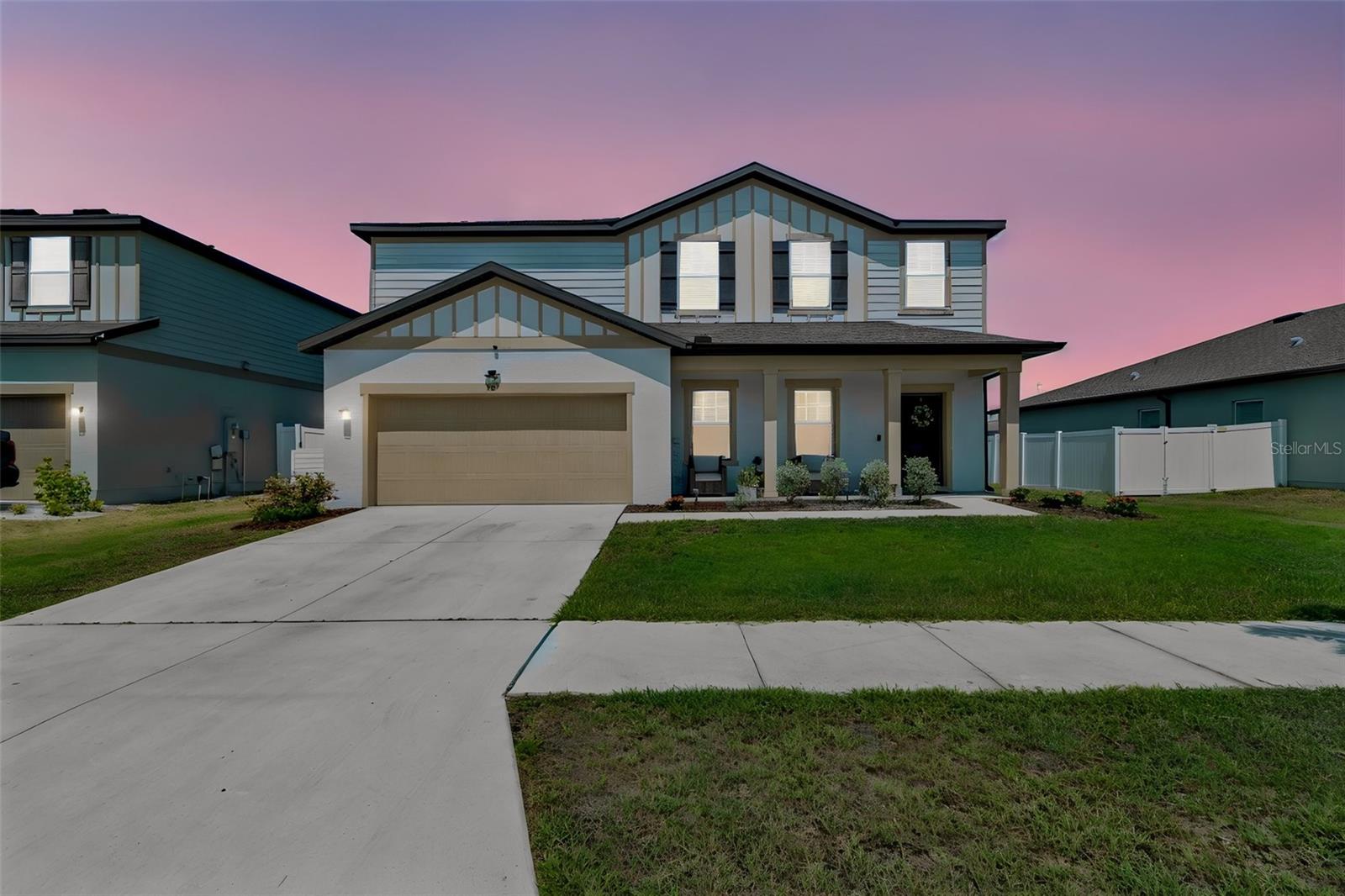 Single Family Residence in RUSKIN, FL - Daniel Dourado