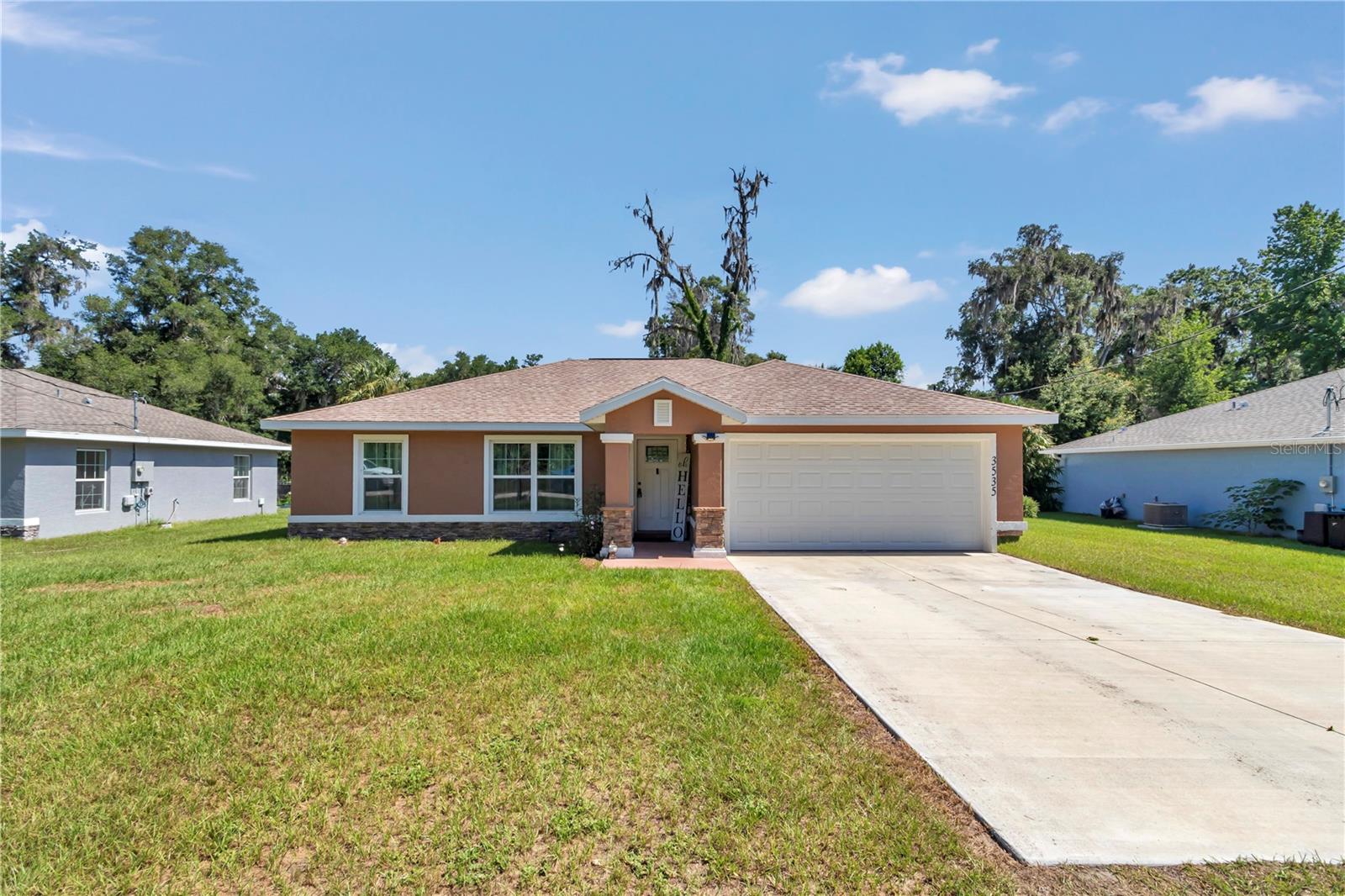 Single Family Residence em BELLEVIEW, FL - Daniel Dourado