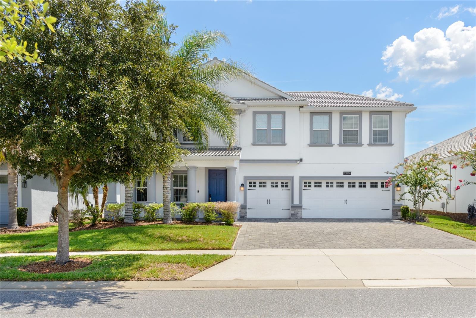 Single Family Residence in CHAMPIONS GATE, FL - Daniel Dourado