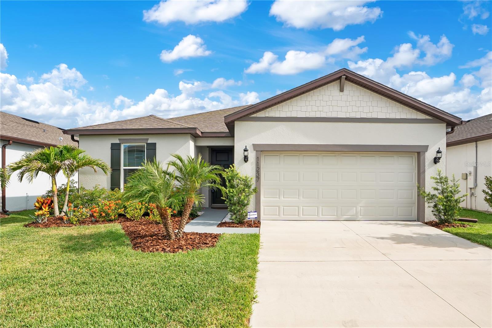 Single Family Residence in PARRISH, FL - Daniel Dourado