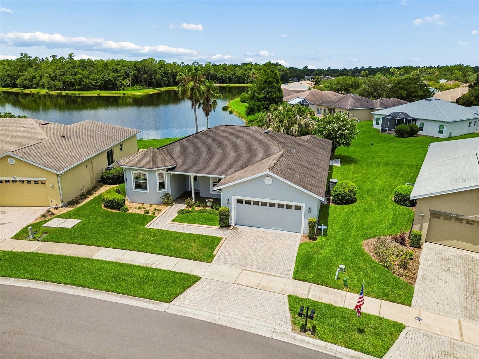 Single Family Residence em KISSIMMEE, FL - Daniel Dourado