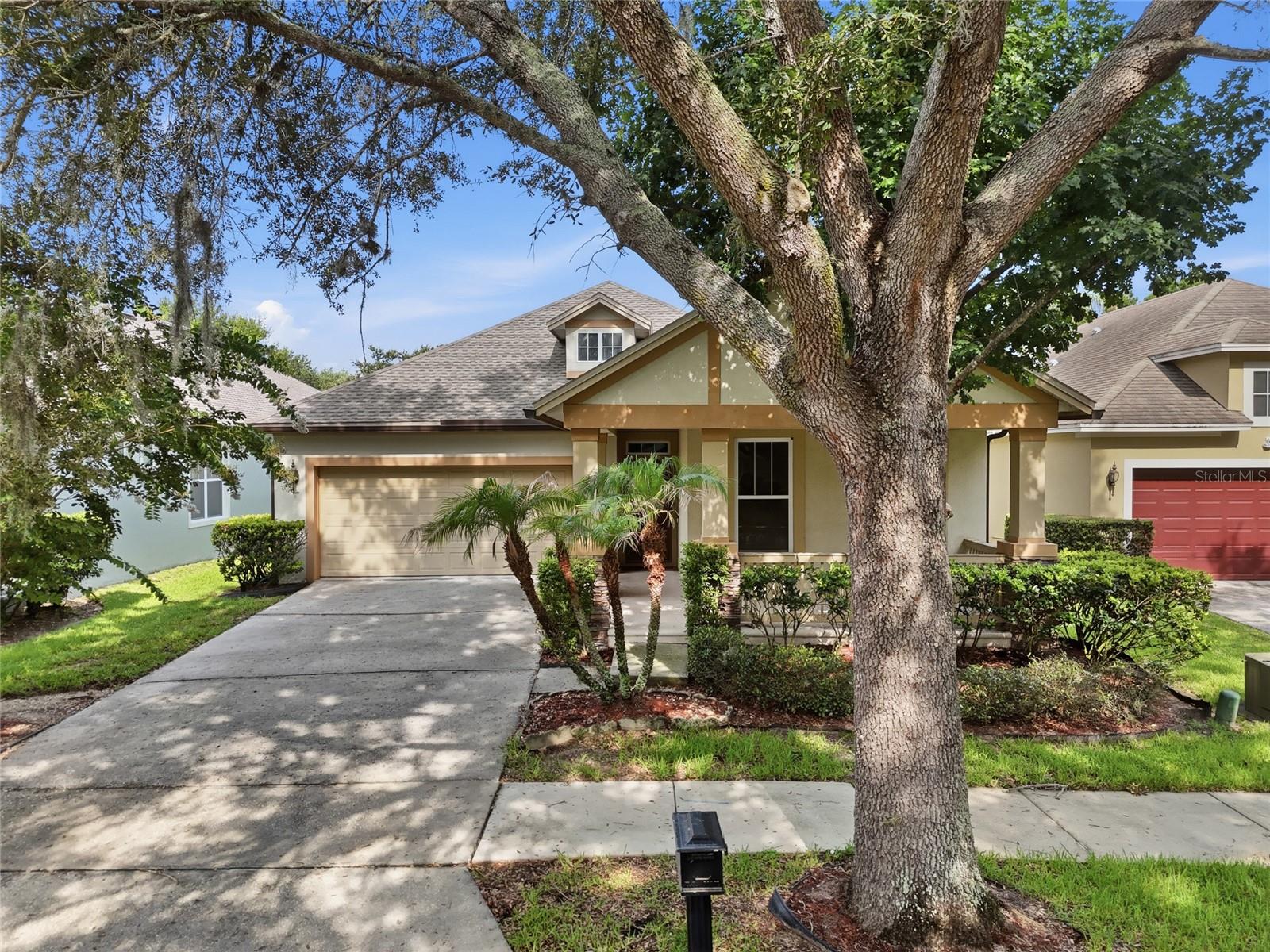 Single Family Residence in WINDERMERE, FL - Daniel Dourado