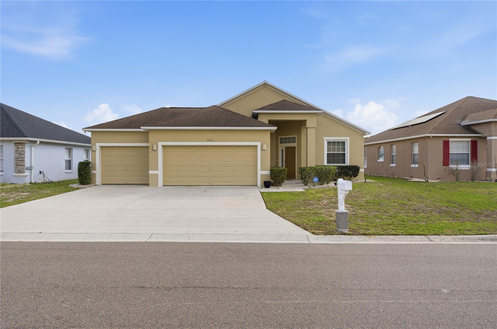 Single Family Residence em HAINES CITY, FL - Daniel Dourado