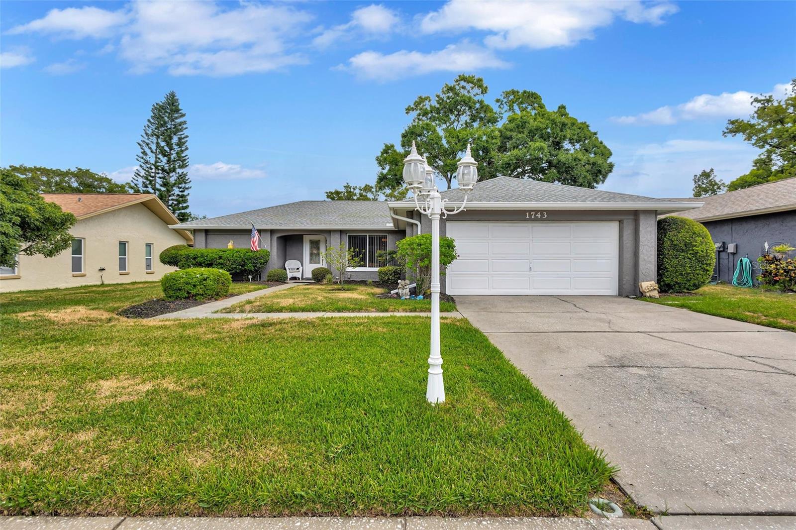 Single Family Residence em PALM HARBOR, FL - Daniel Dourado