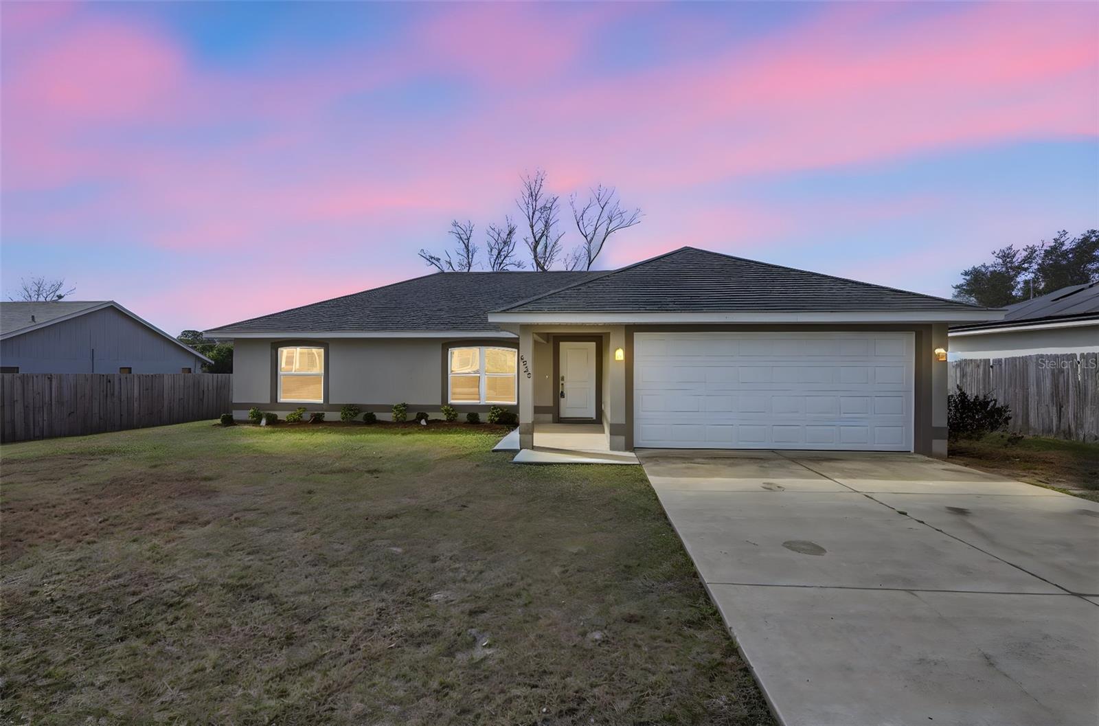 Single Family Residence in DELTONA, FL - Daniel Dourado