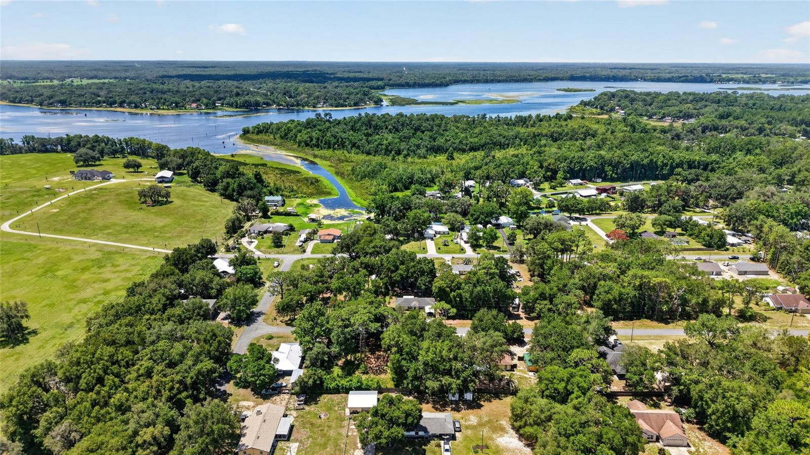 Single Family Residence em DUNNELLON, FL - Daniel Dourado