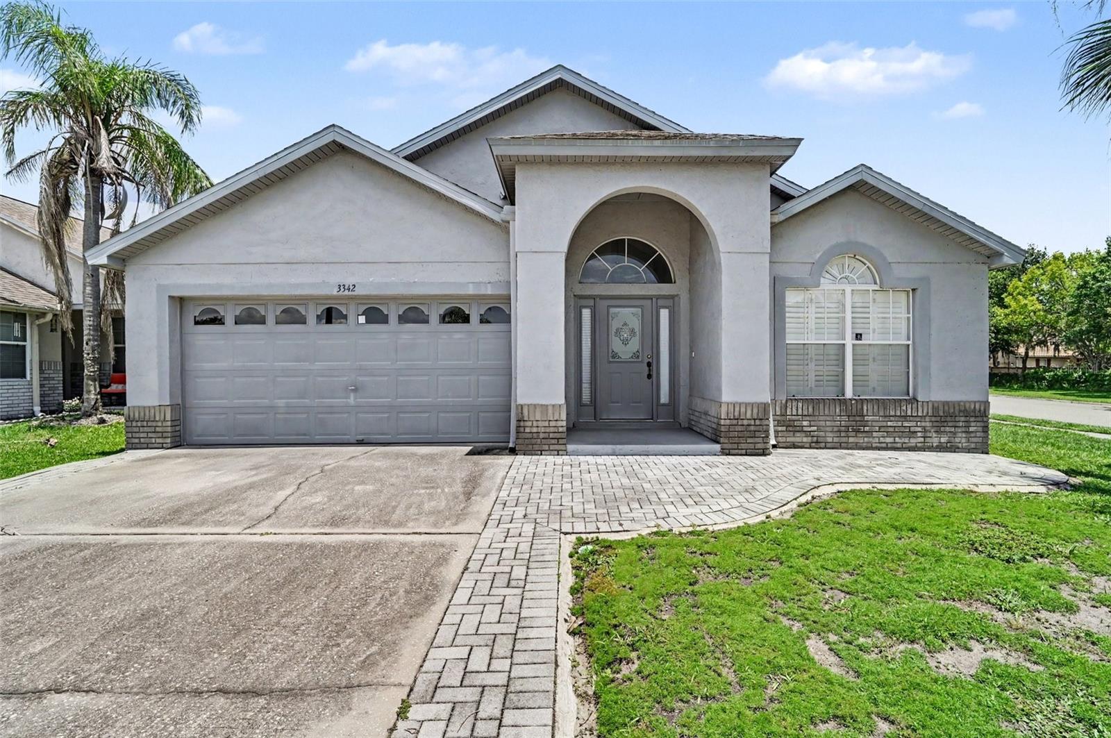 Single Family Residence in ORLANDO, FL - Daniel Dourado