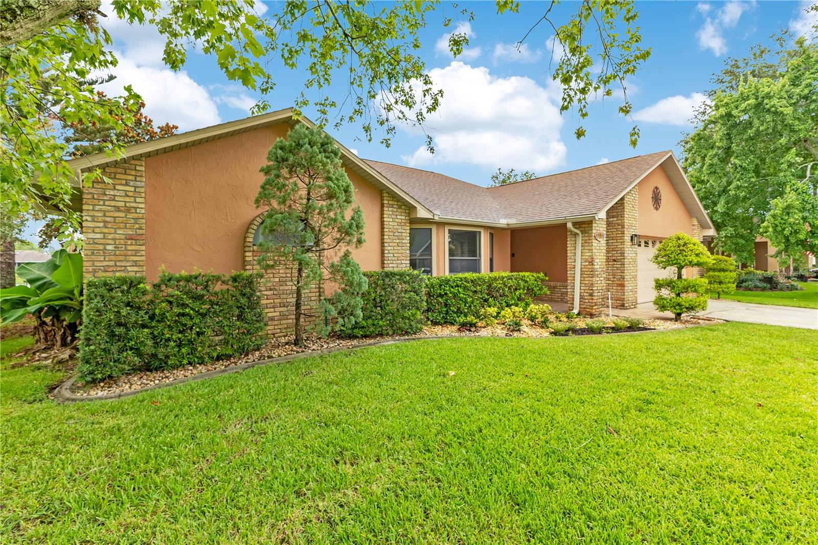 Single Family Residence in ST CLOUD, FL - Daniel Dourado