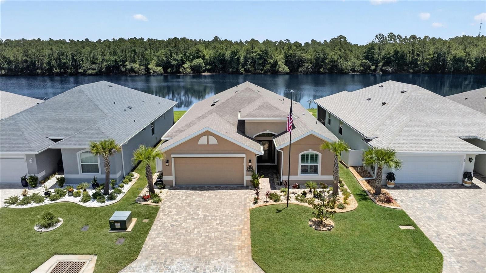 Single Family Residence em PALM COAST, FL - Daniel Dourado