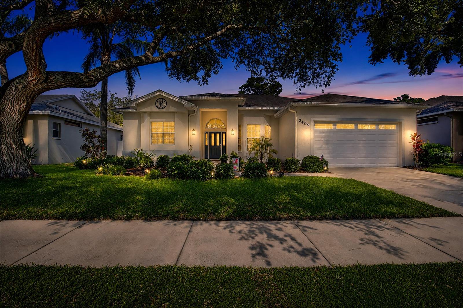 Single Family Residence in SAFETY HARBOR, FL - Daniel Dourado