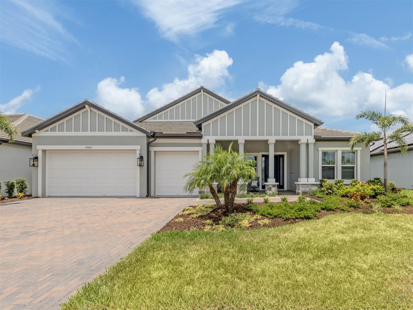 Single Family Residence in VENICE, FL - Daniel Dourado