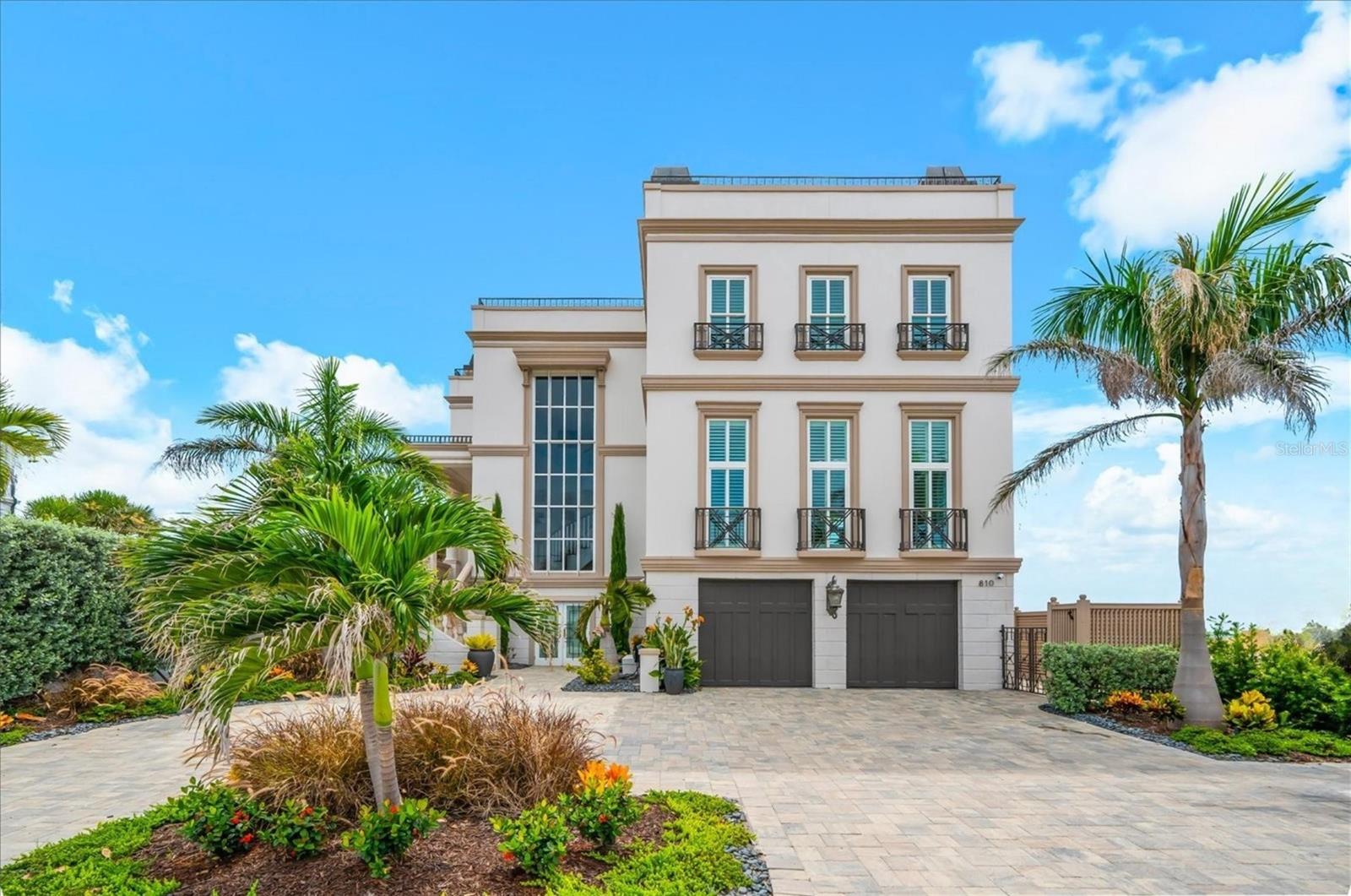 Single Family Residence em CLEARWATER BEACH, FL - Daniel Dourado