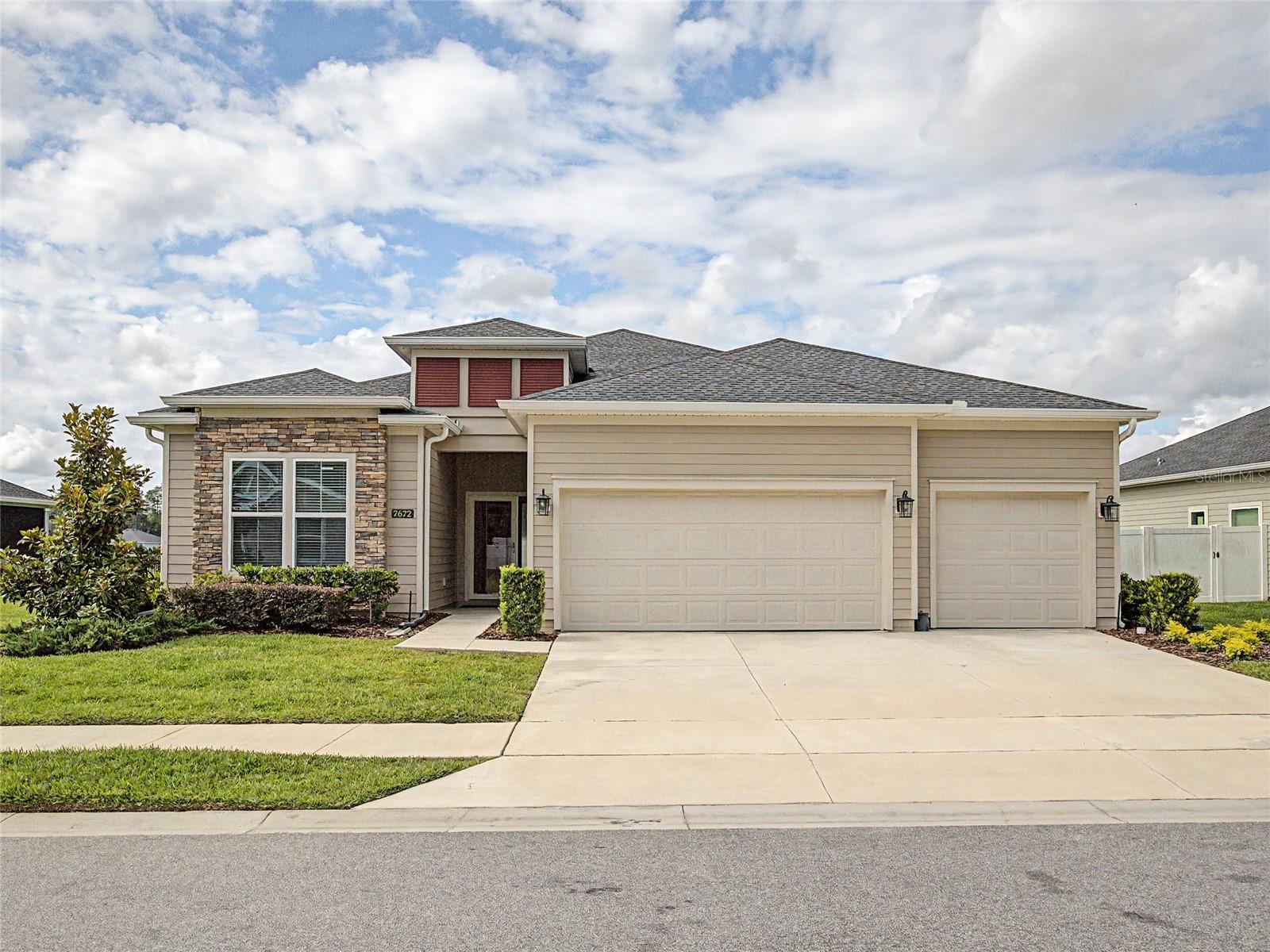 Single Family Residence in OCALA, FL - Daniel Dourado